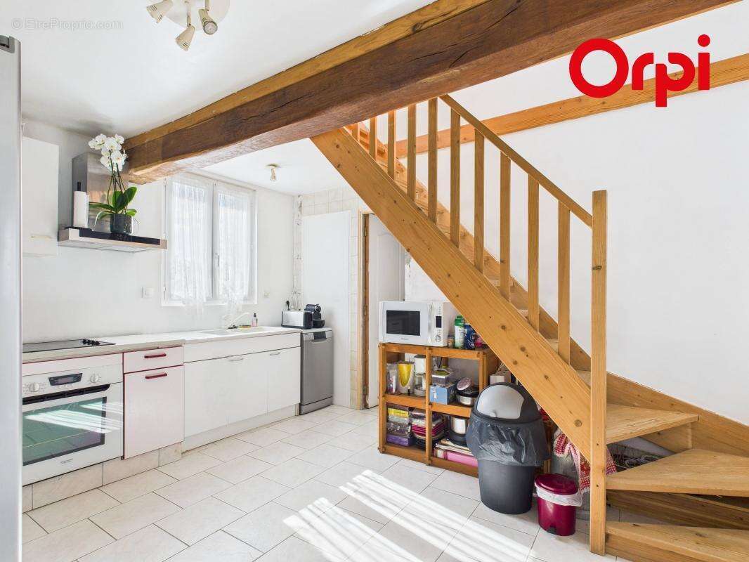 Maison à MONTREUIL-L&#039;ARGILLE