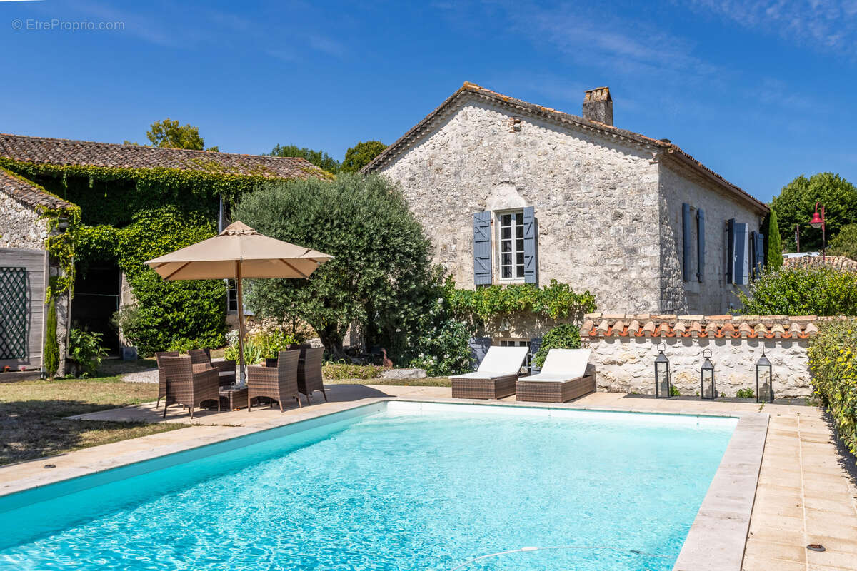 Maison en pierre avec annexe, piscine et jardin - photo 29