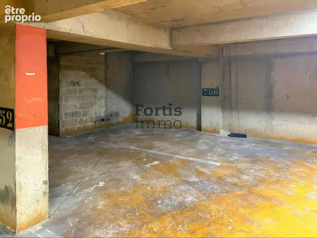 Parking à PARIS-19E