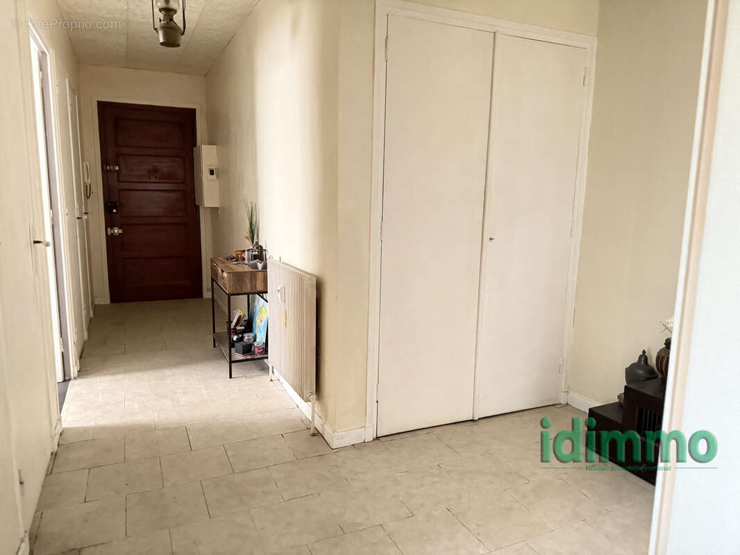 Appartement à LYON-8E