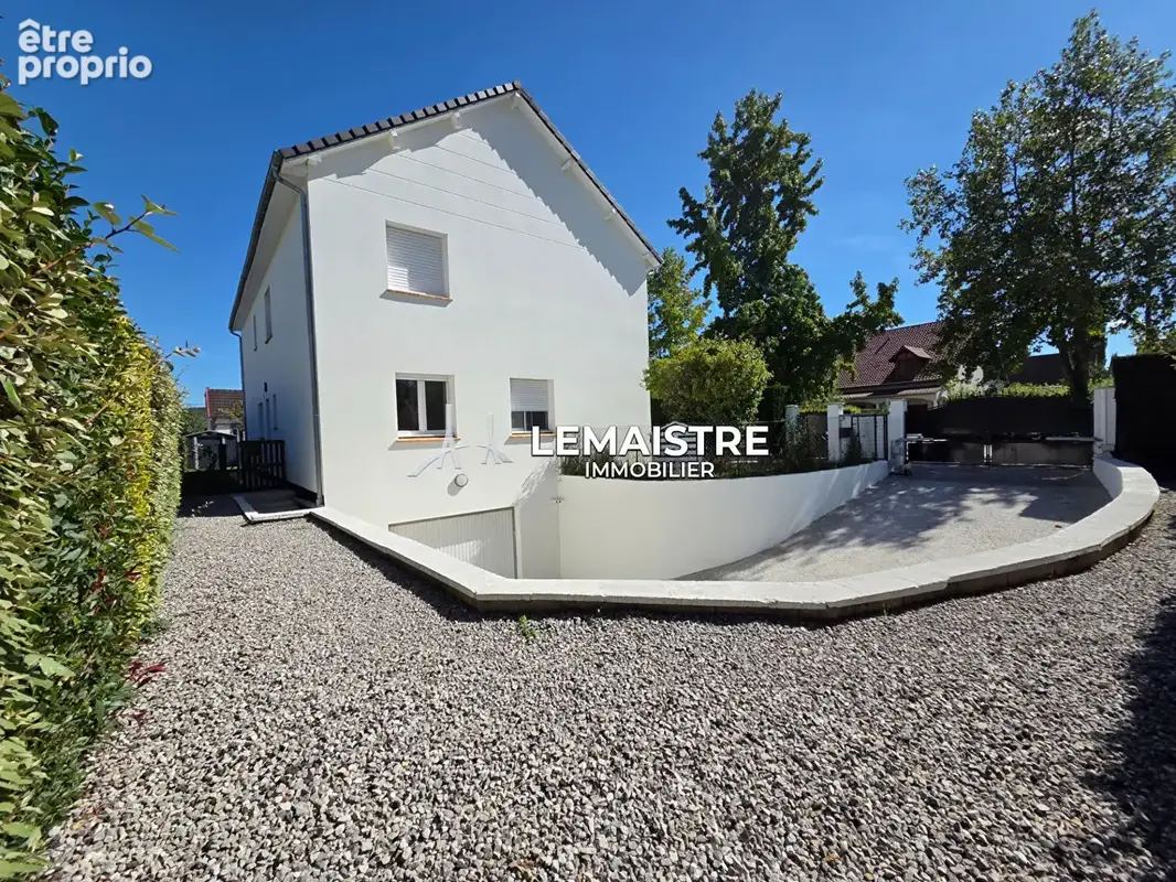 Maison à vendre - Saint-Étienne-du-Rouvray - 198 m² - 6 chambres + possibilité 7e - Jardin - Sous-sol 100 m² - EXCLUSIVITÉ - photo 2