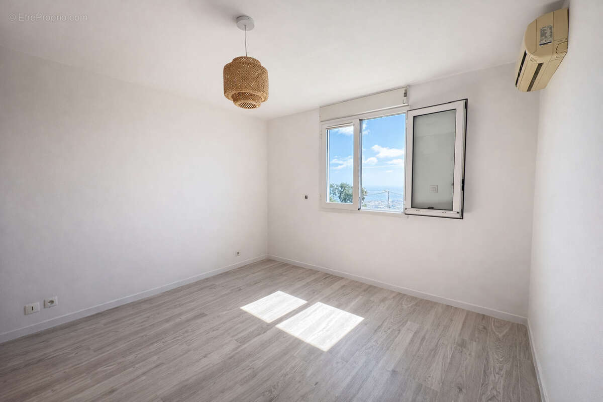 Appartement à SAINT-DENIS