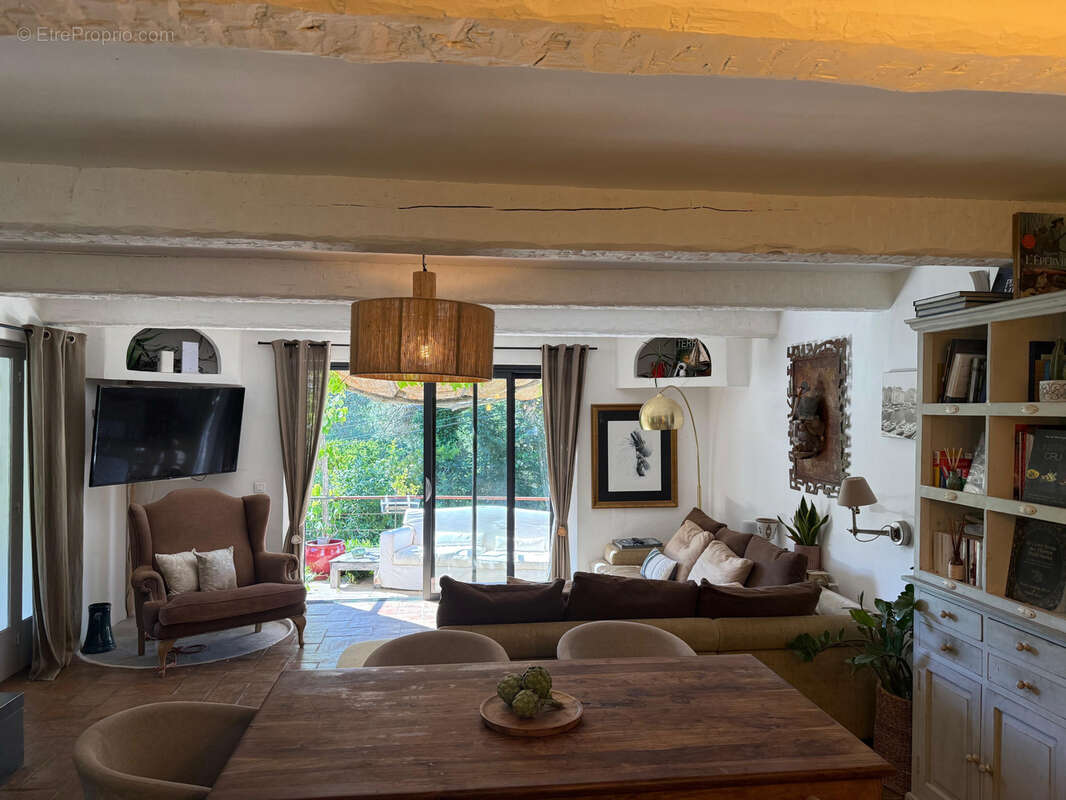 Maison à LA GARDE-FREINET