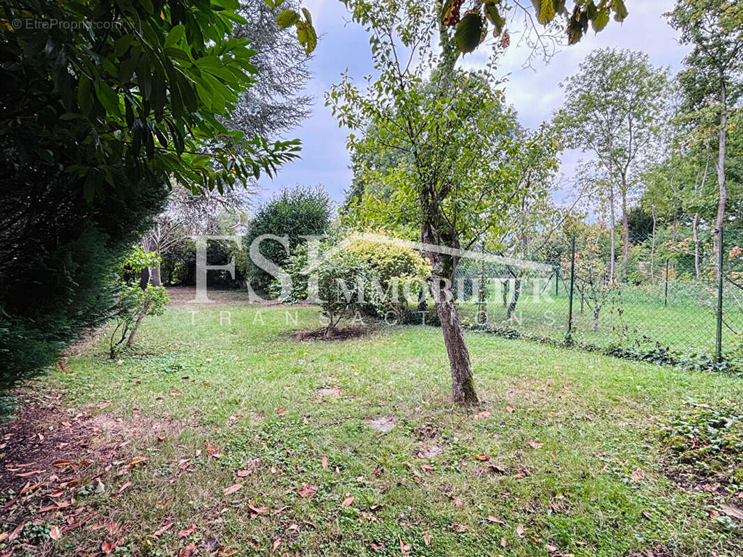 Maison à SAINT-LEU-LA-FORET