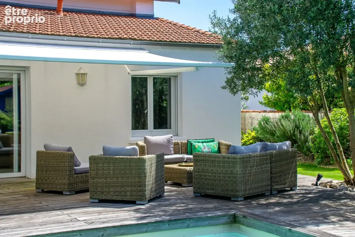 Royan - maison années 30 avec piscine et jardin paysagé, proche commerces et plages - photo 11