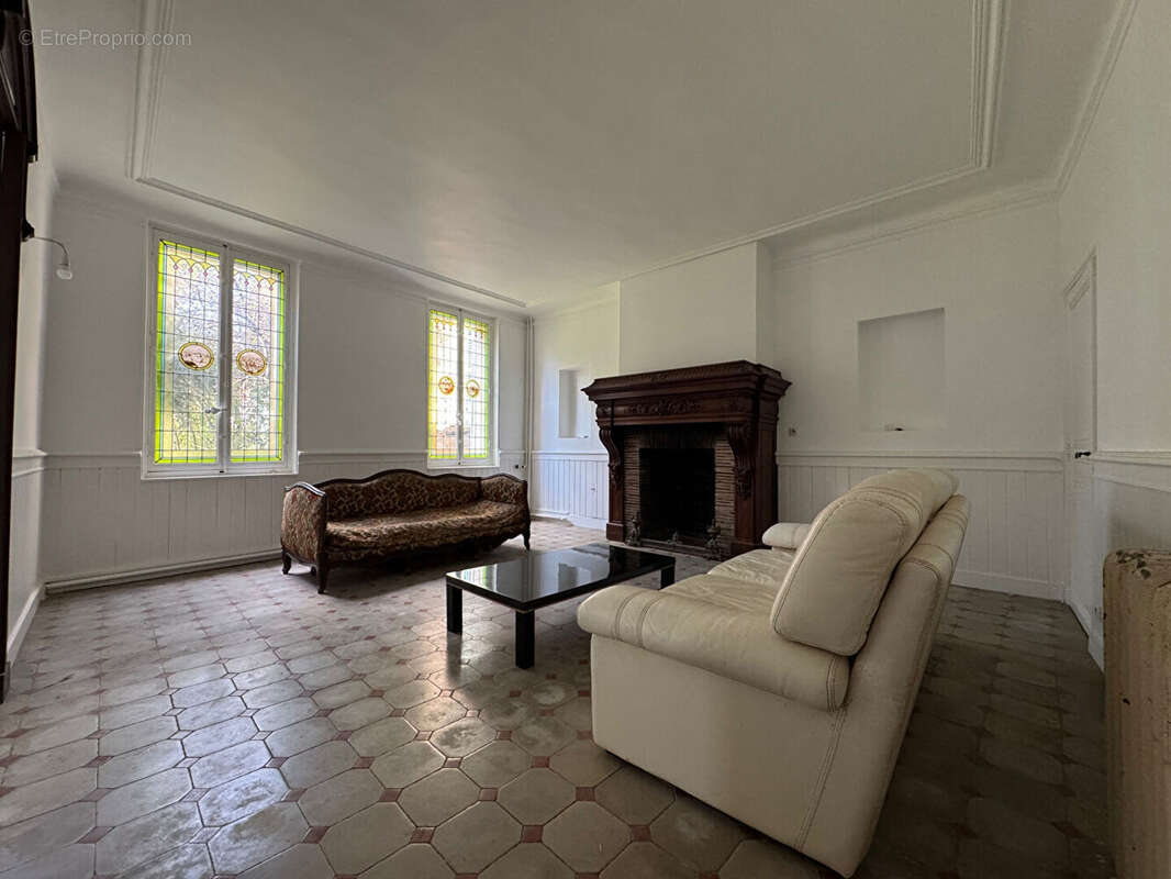 Autre à MARSEILLE-12E