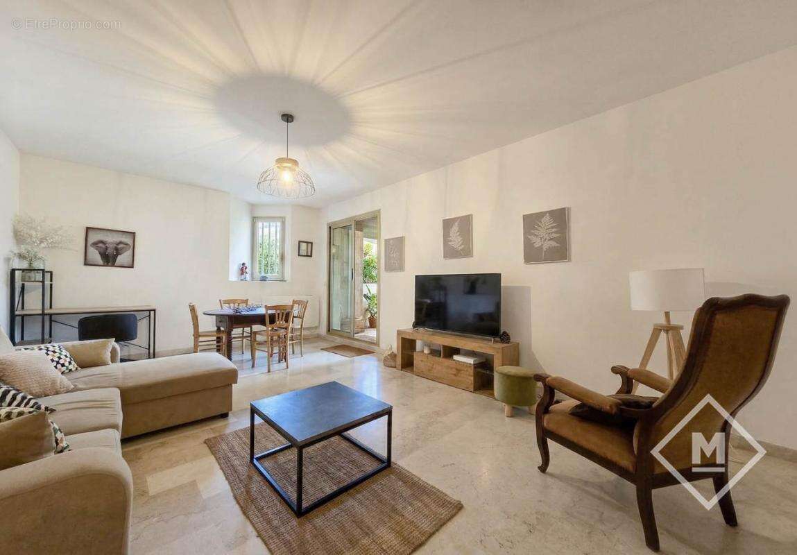 Appartement à MARSEILLE-8E