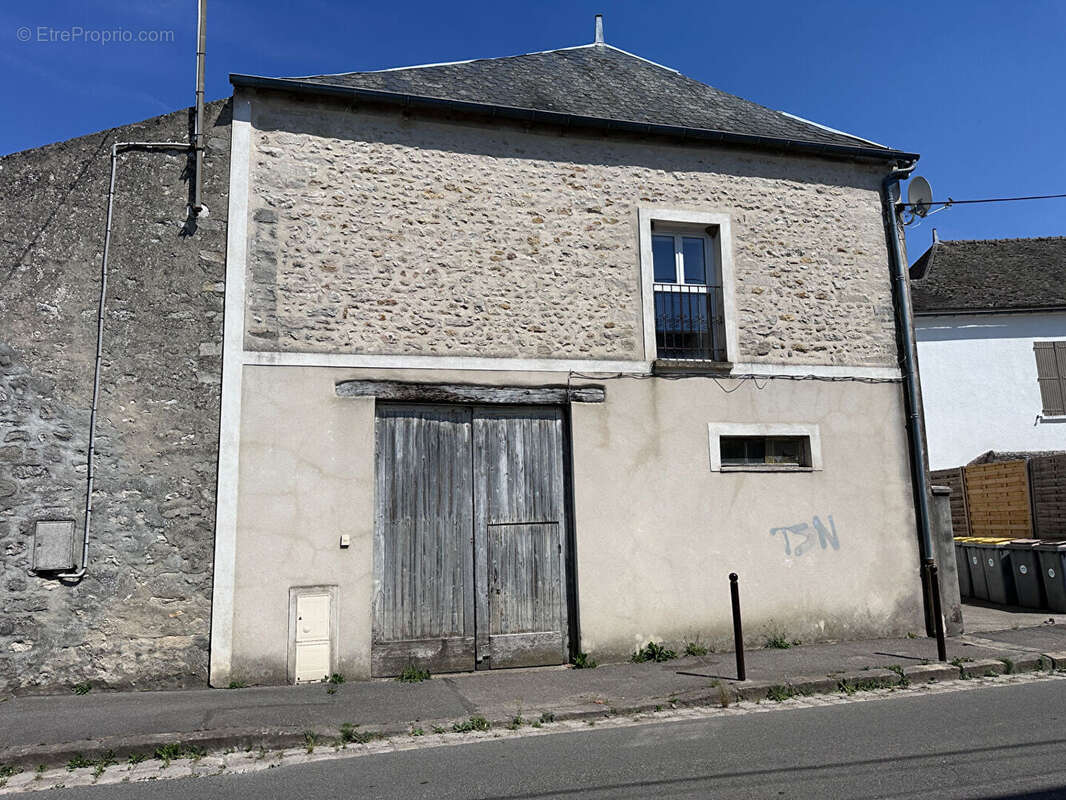 Appartement à TOUSSON