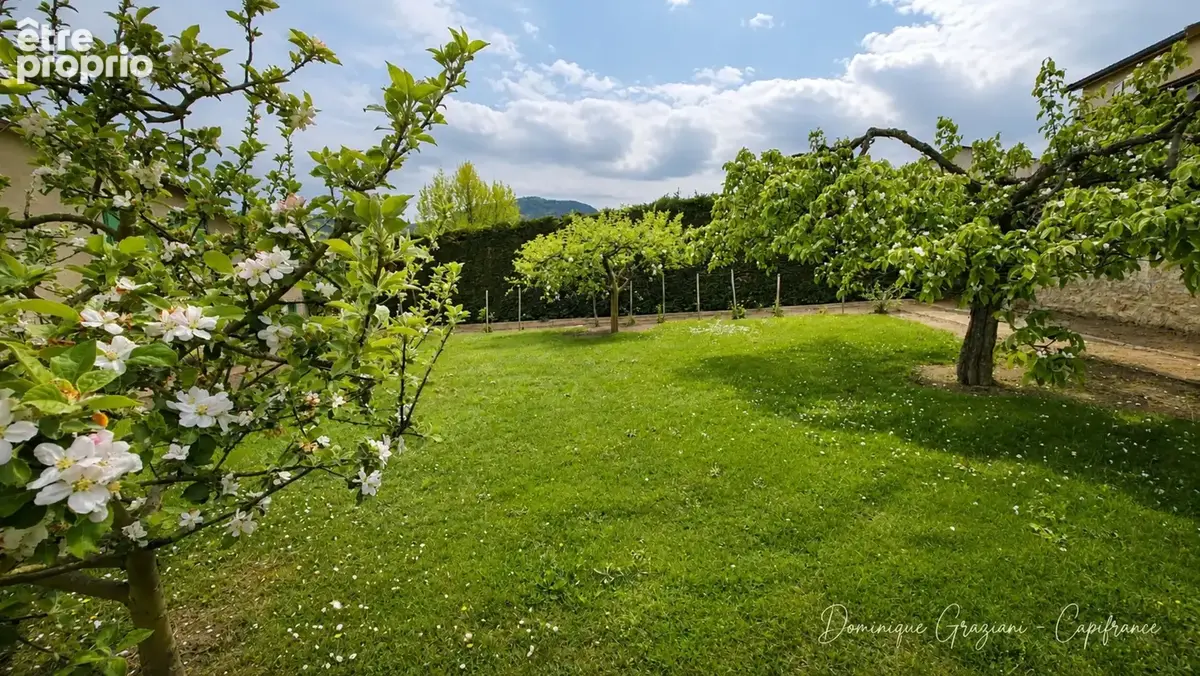 RETOURNAC CENTRE .Maison avec jardin proche de toutes commodités! - photo 3