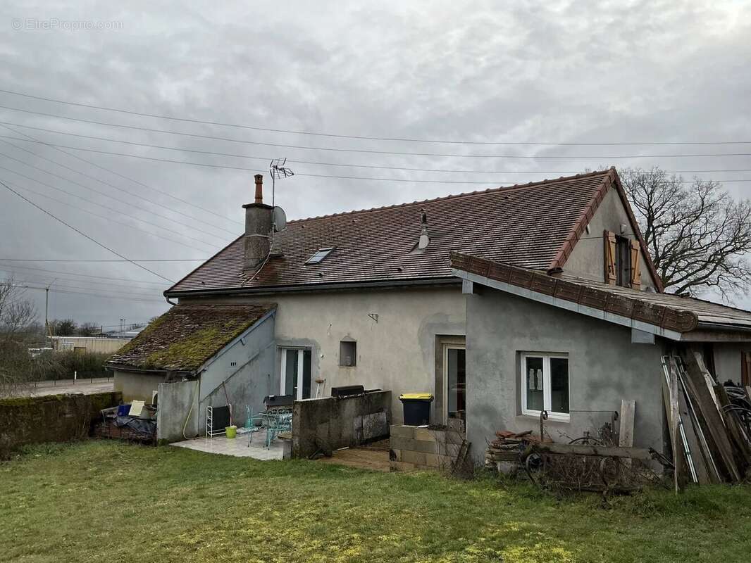 Maison à SAULIEU