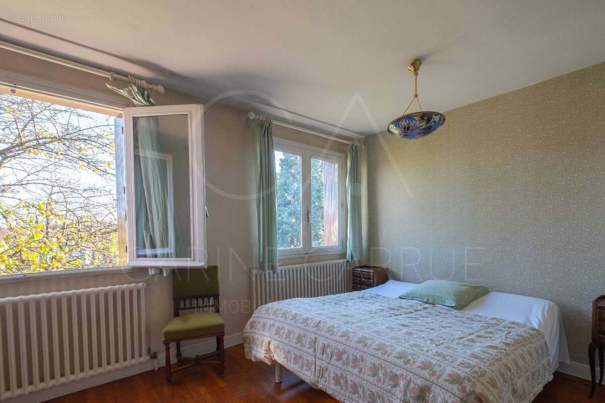 Maison à TASSIN-LA-DEMI-LUNE