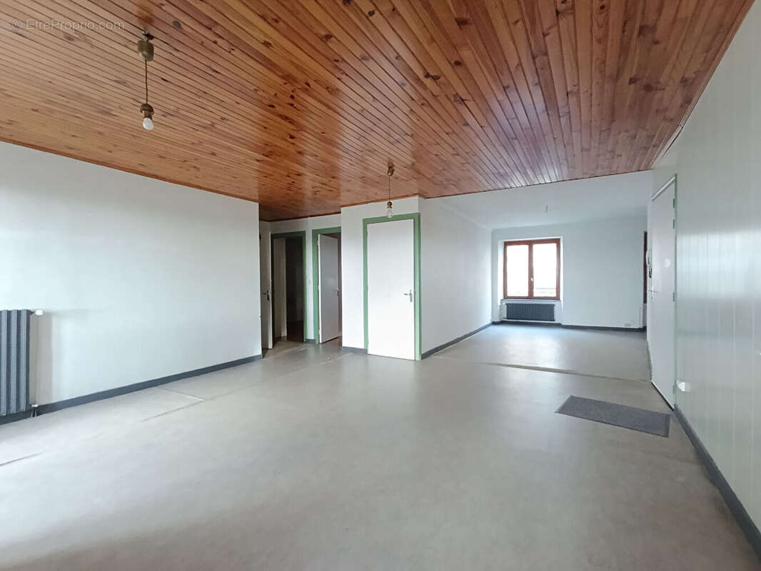 Appartement à LA CHAISE-DIEU