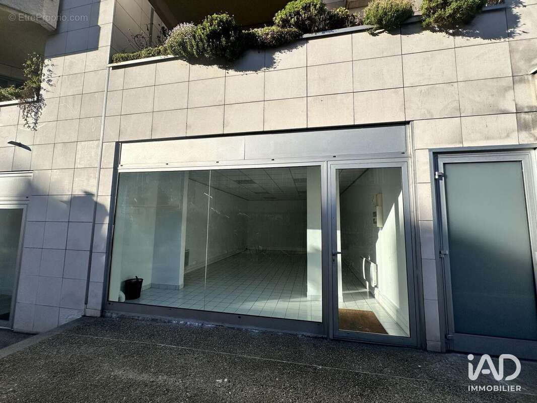 Photo 2 - Commerce à SAINT-MANDE