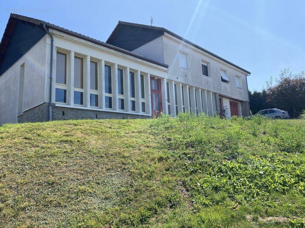 Maison à CHATEAUNEUF-LA-FORET