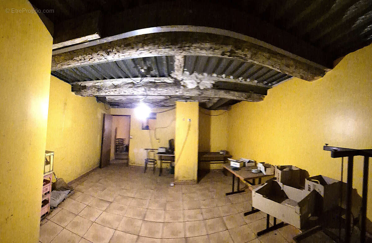 Commerce à MARSEILLE-1E