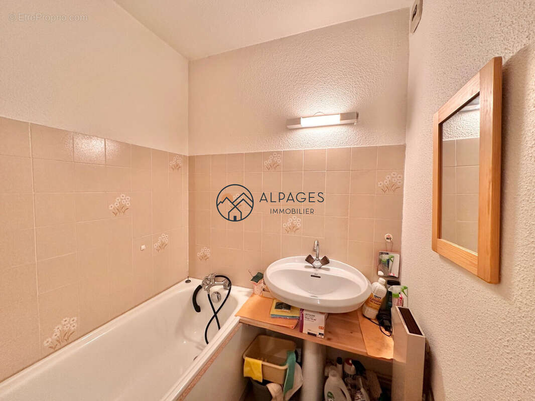 Appartement 22 m² à Aiguilles  - photo 6