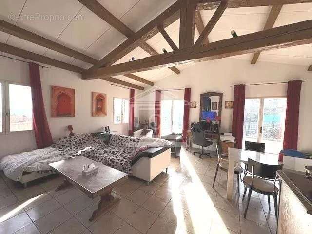 Maison à TOURRETTES