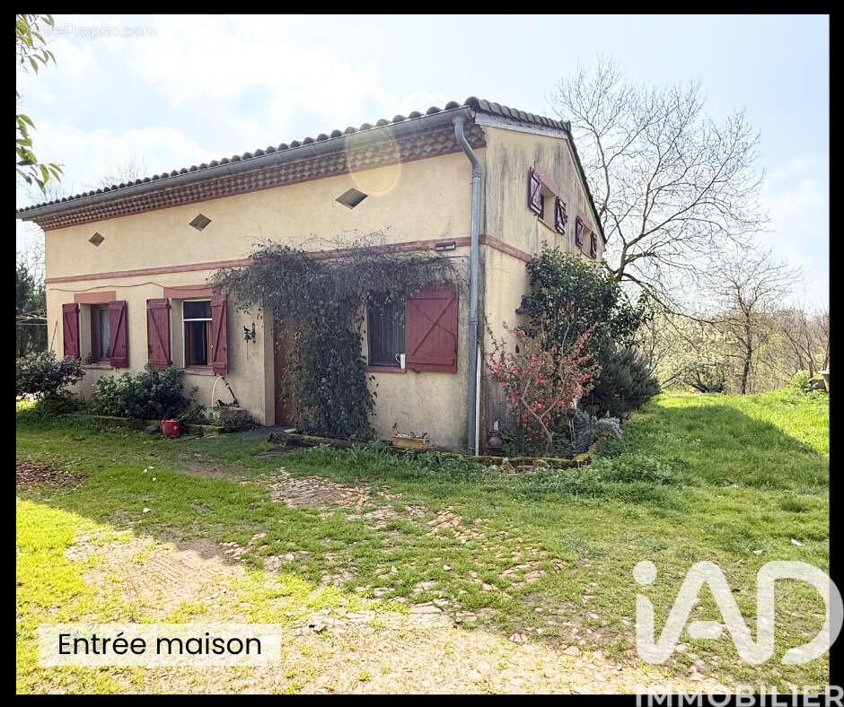 Photo 2 - Maison à SAINTE-FOY-DE-PEYROLIERES