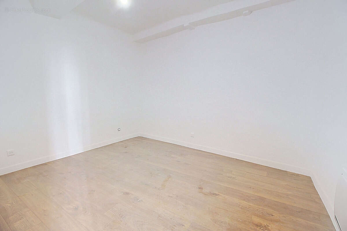 Appartement à LORGUES