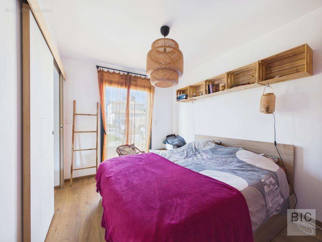 A vendre maison état neuf en bois avec jardin plein sud - photo 18