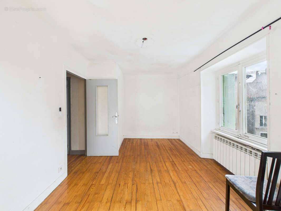 Maison à CRAPONNE-SUR-ARZON