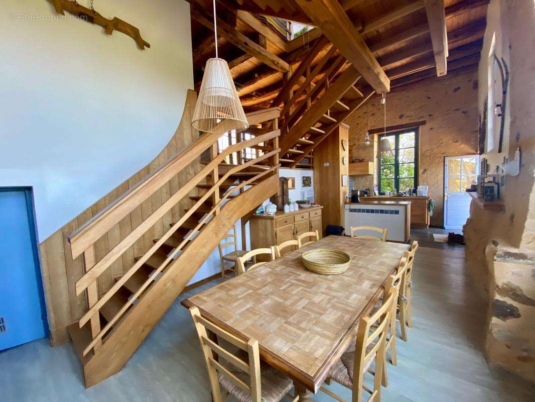 Maison à SAINTE-ALVERE