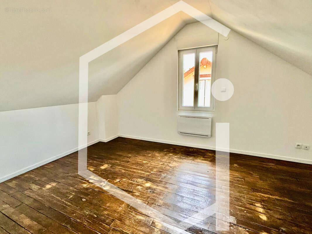 Maison à COSNE-COURS-SUR-LOIRE