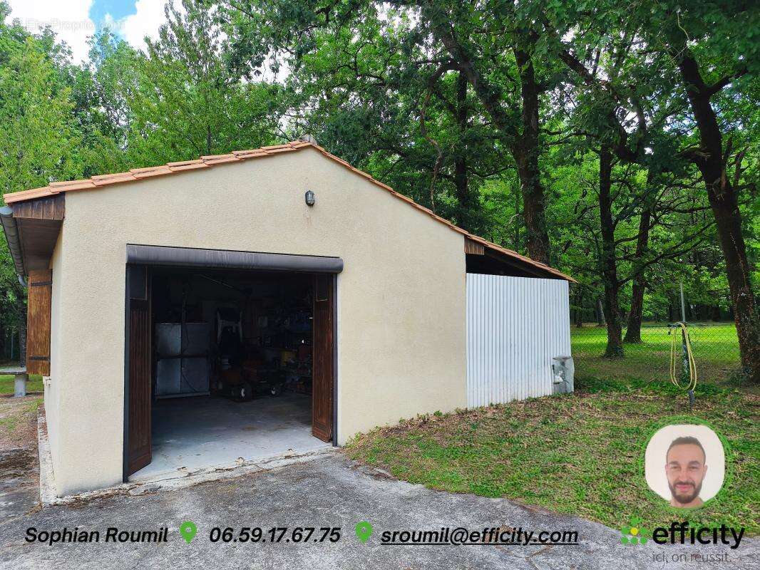 Maison 133 m² à Salles-De-Barbezieux  - photo 4