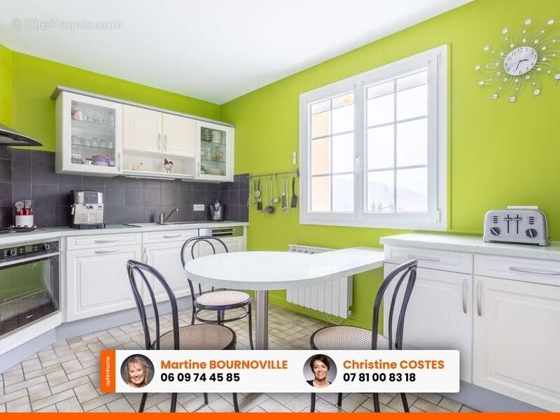 Maison à LA MONNERIE-LE-MONTEL