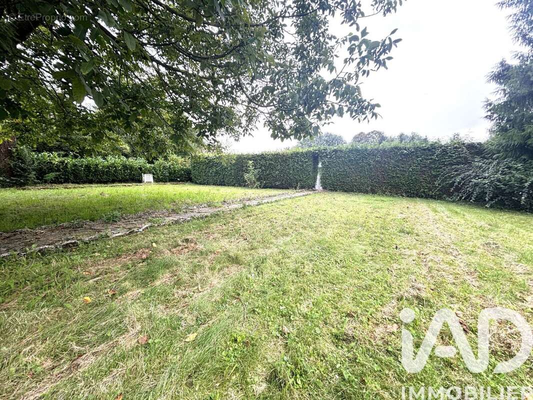 Maison 145 m² à Combles  - photo 2