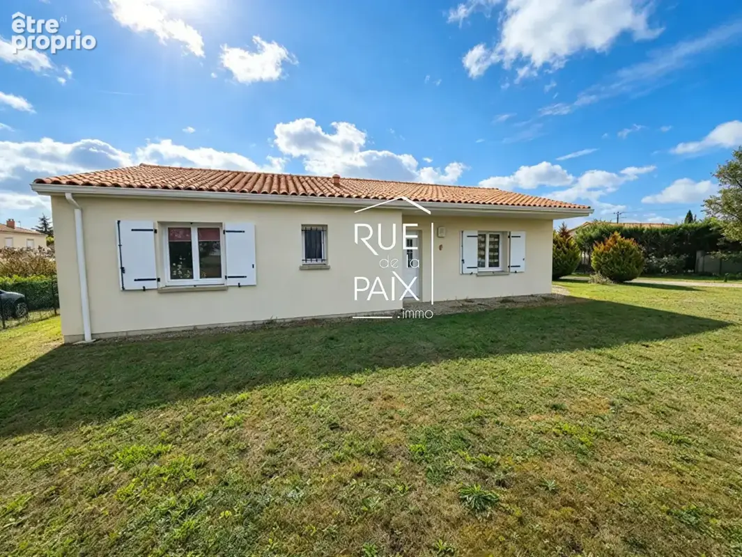 Maison Vouille 4 pièce(s) 107.5 m2 - photo 1