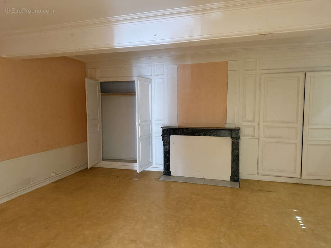 Maison à PONT-SAINTE-MARIE