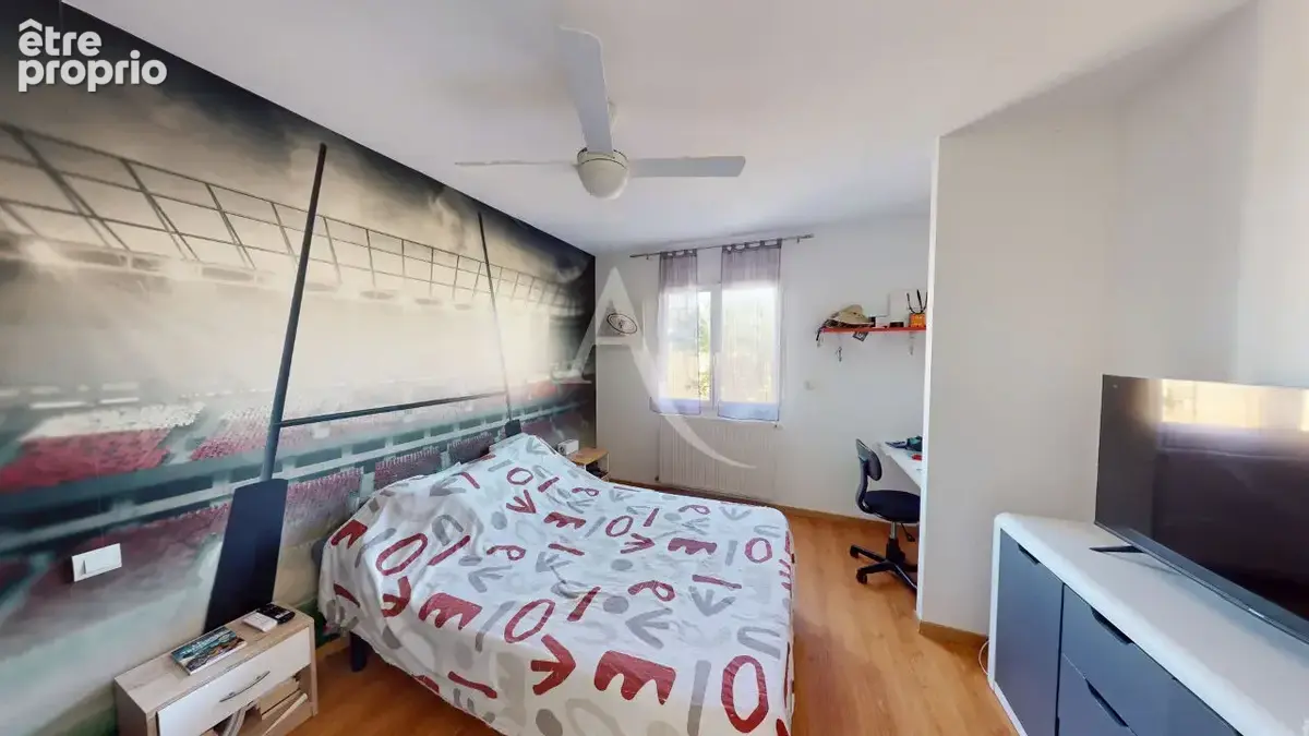 Maison 5 pièces de plain-pied avec piscine et dépendance - photo 10
