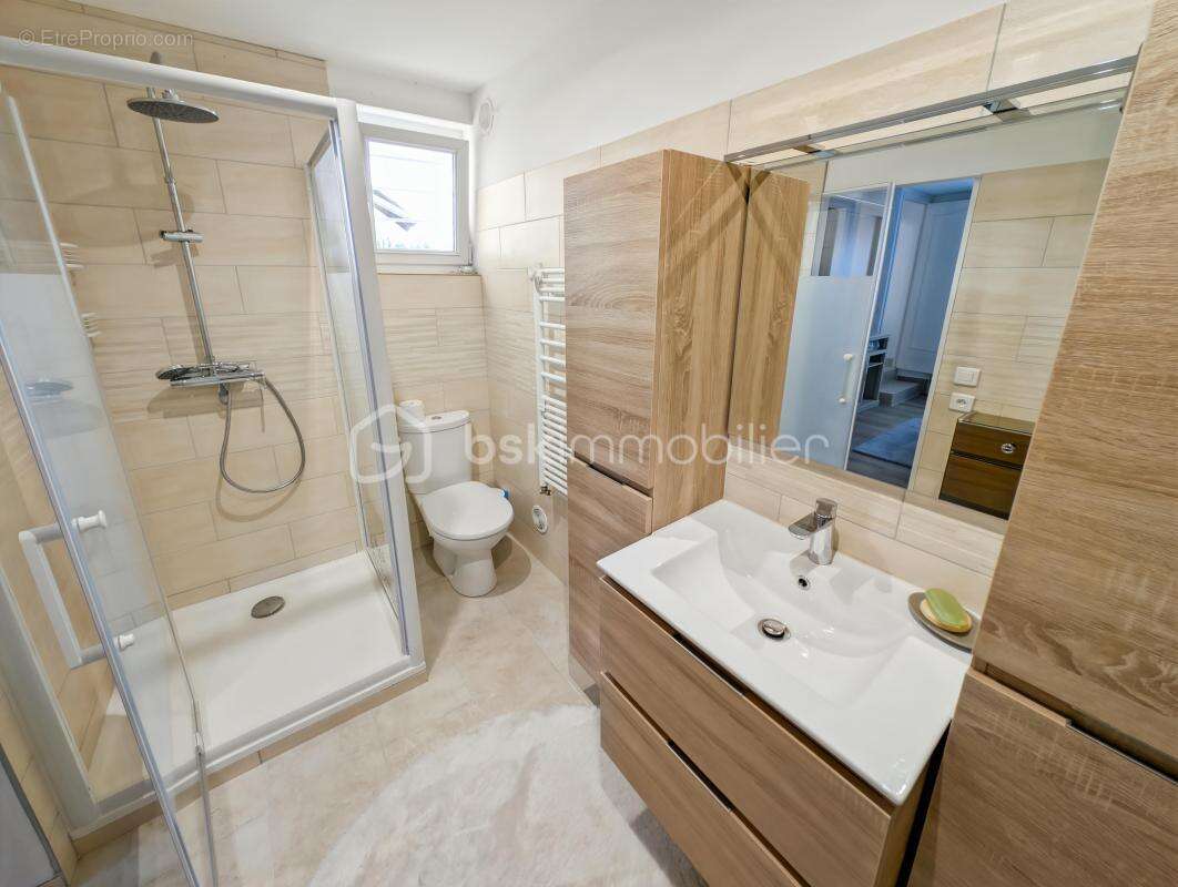 Maison à NEUILLY-SUR-MARNE