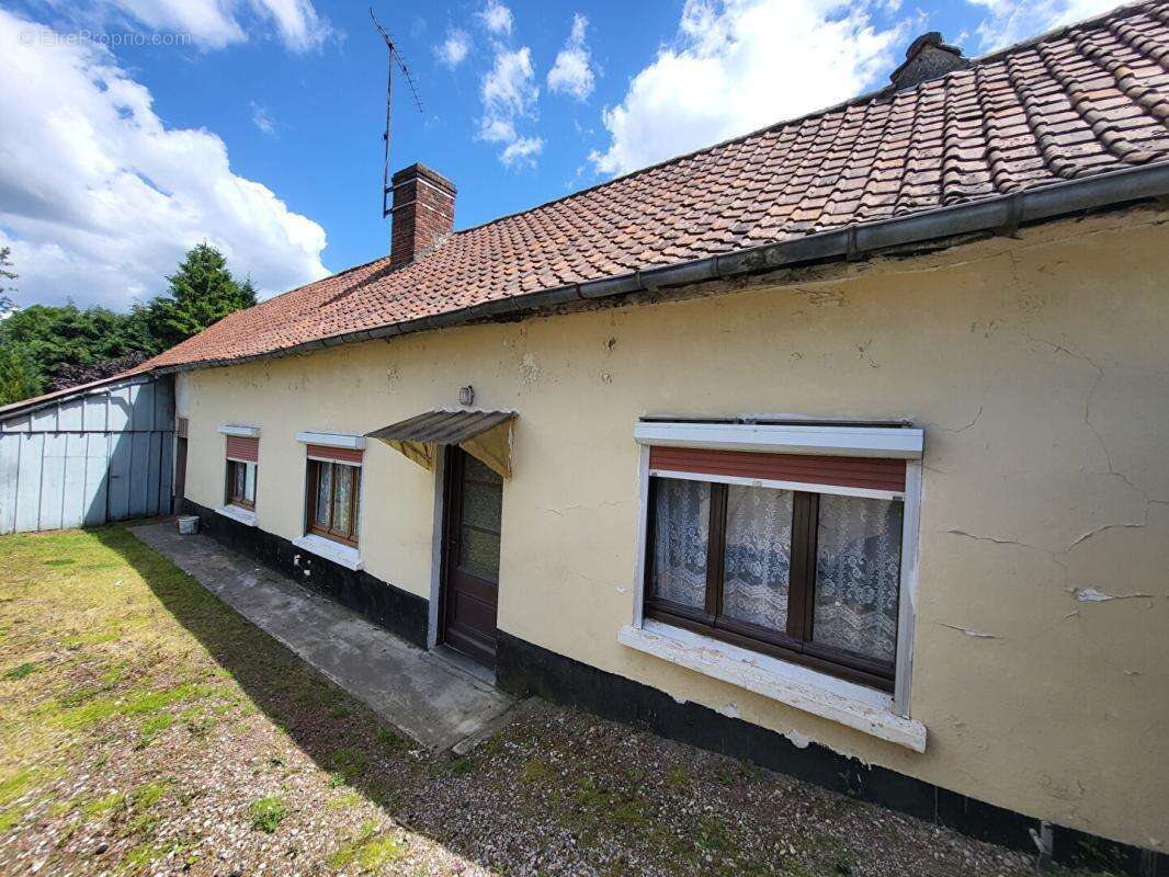 Maison à BEAURAINVILLE