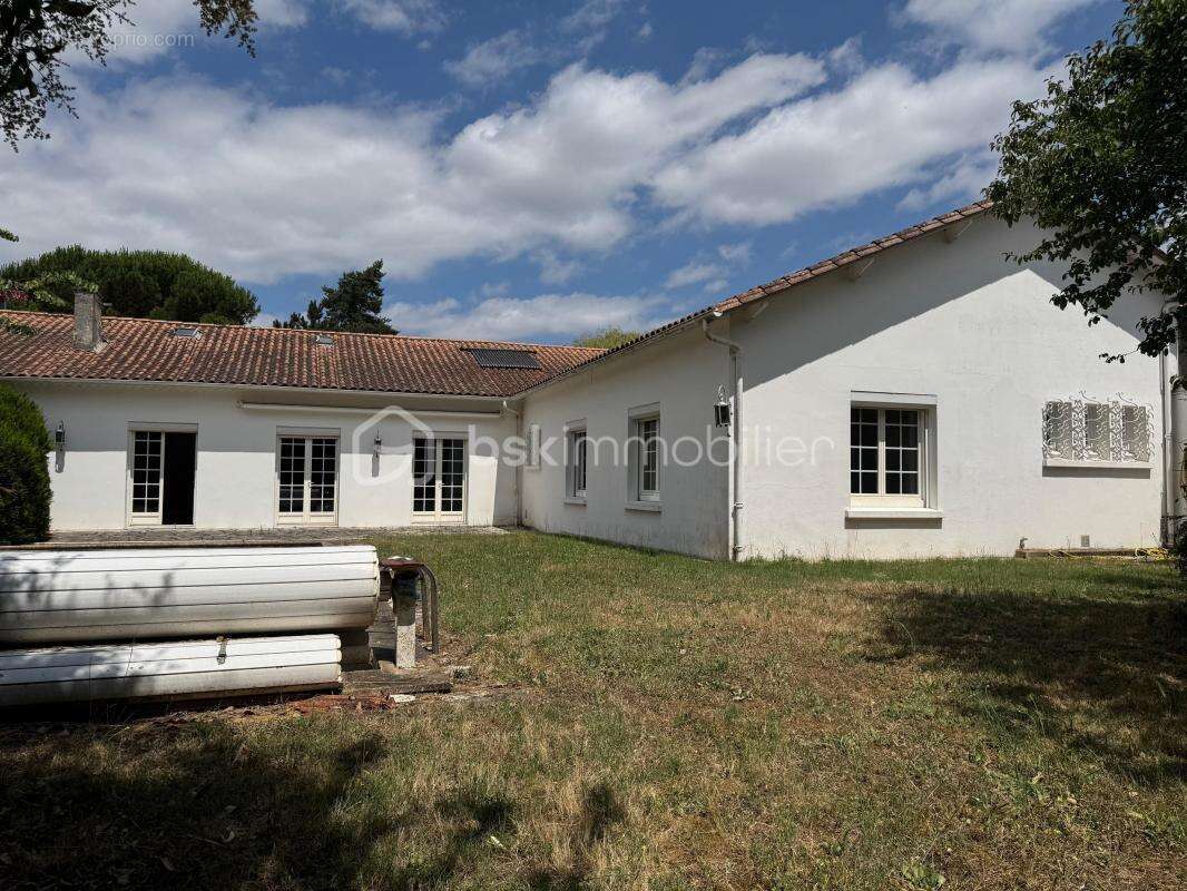 Maison à SAINT-SEURIN-SUR-L&#039;ISLE