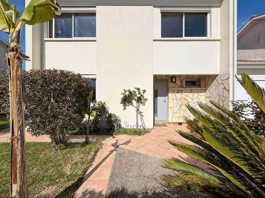 Maison à LE HAILLAN