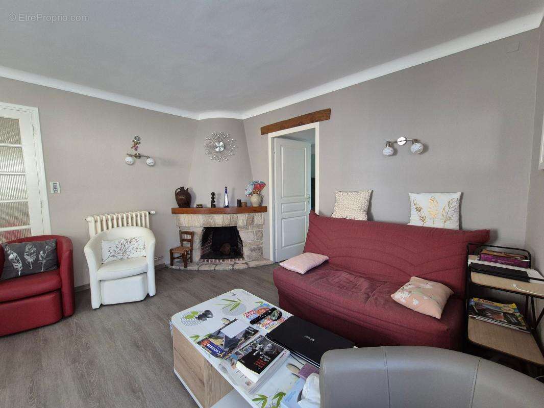 Maison à CONDAT-SUR-VEZERE