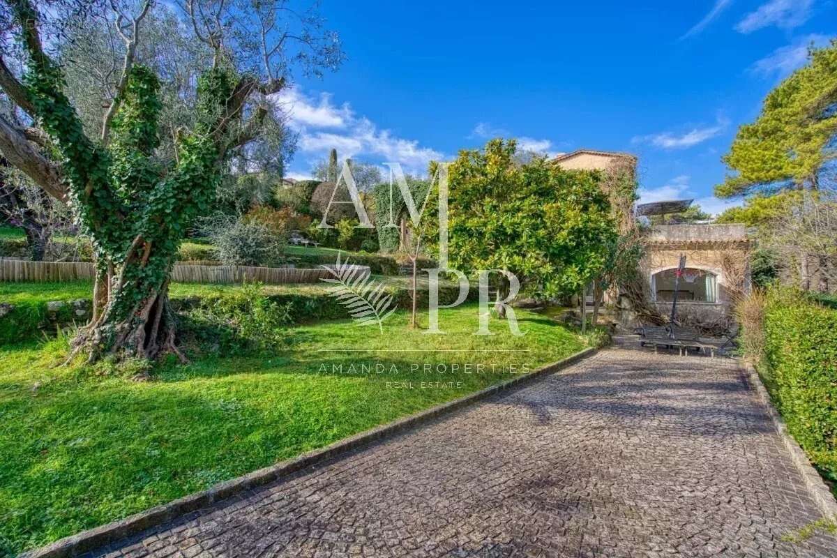 Maison à MOUANS-SARTOUX