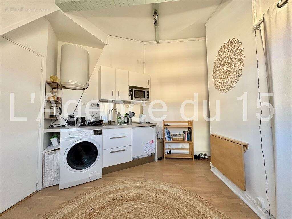 Appartement à PARIS-15E