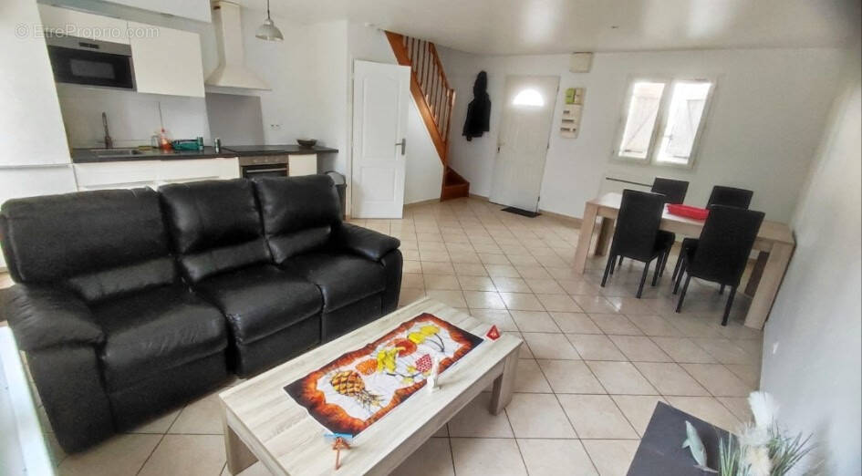 Maison à SAINTE-GENEVIEVE