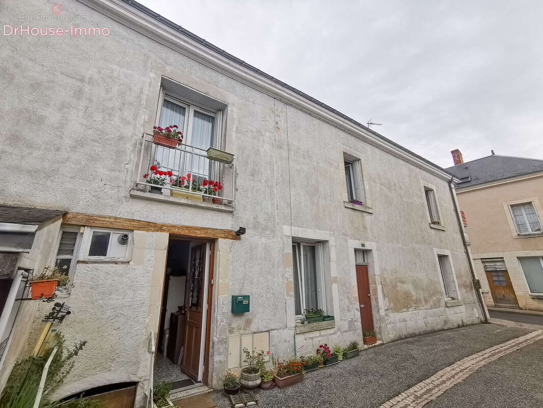 Maison à ARTANNES-SUR-INDRE