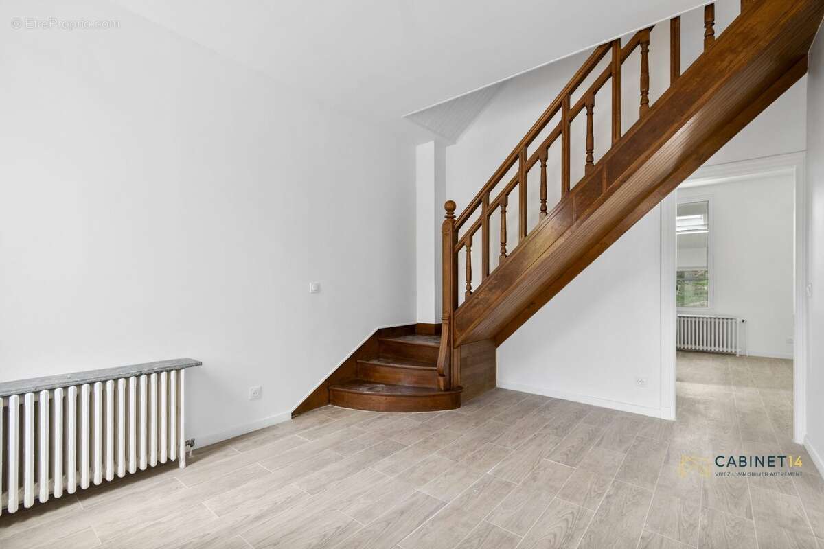 Maison à BUC