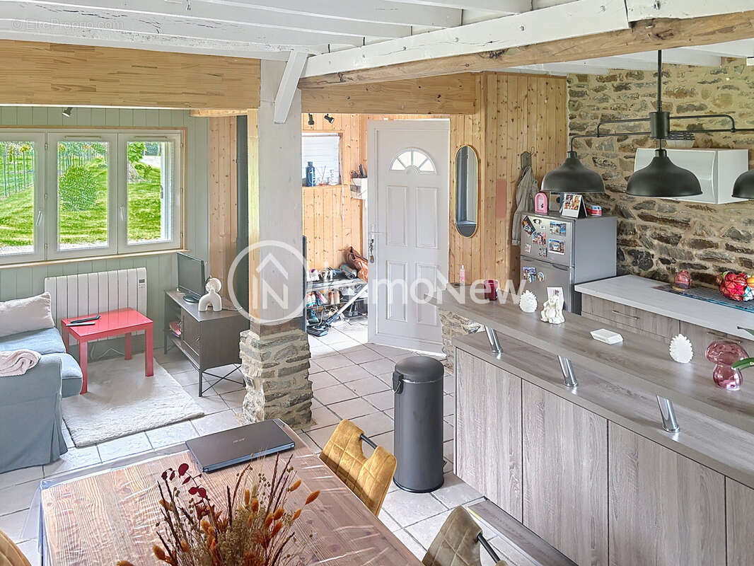 Belle maison pierre  43 m2 sur terrain 2285 m2 ideal residence secondaire - photo 2