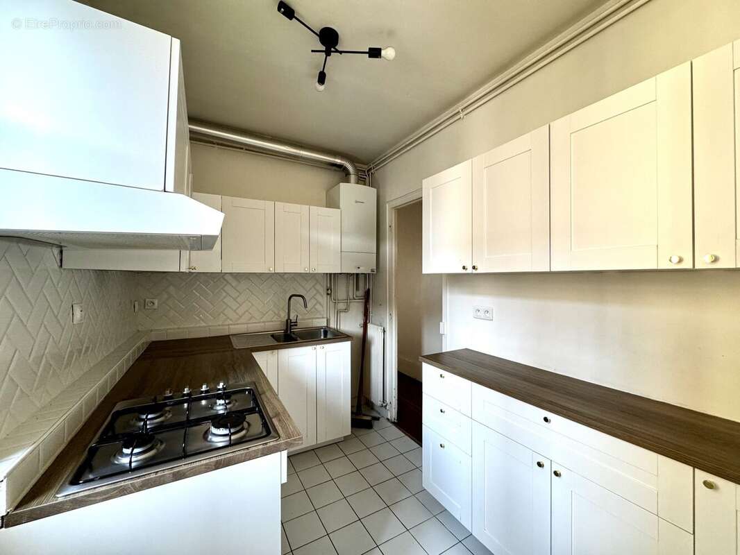 Appartement 75 m² à Suresnes  - photo 6