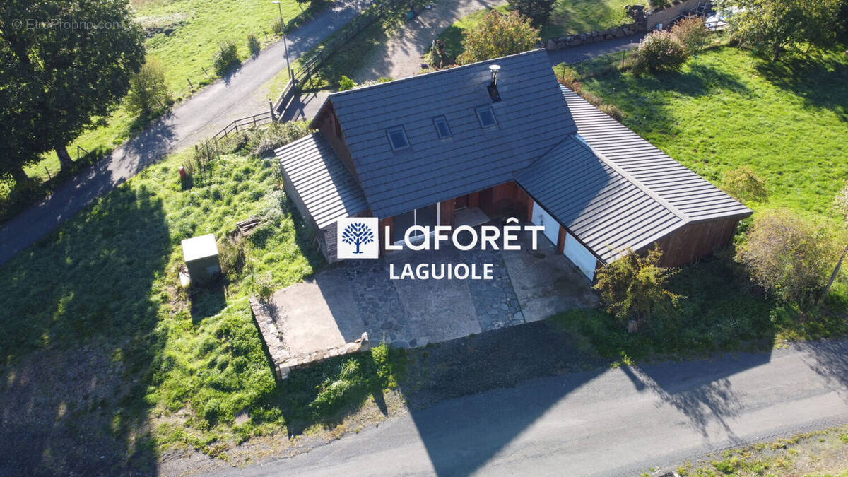 Maison à SAINT-URCIZE