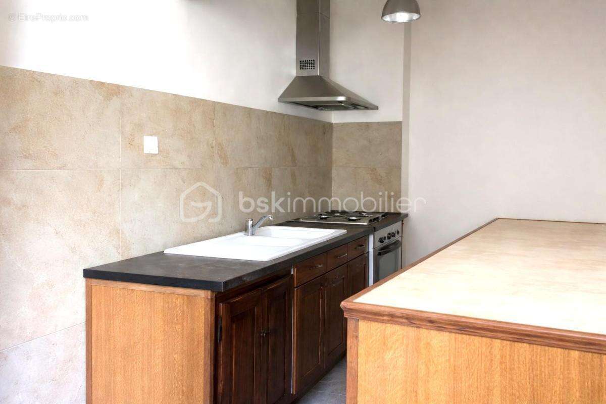  immeuble de rapport 220m² – 4 appartements – 28 000 € de loyers – bergerac centre – - photo 8