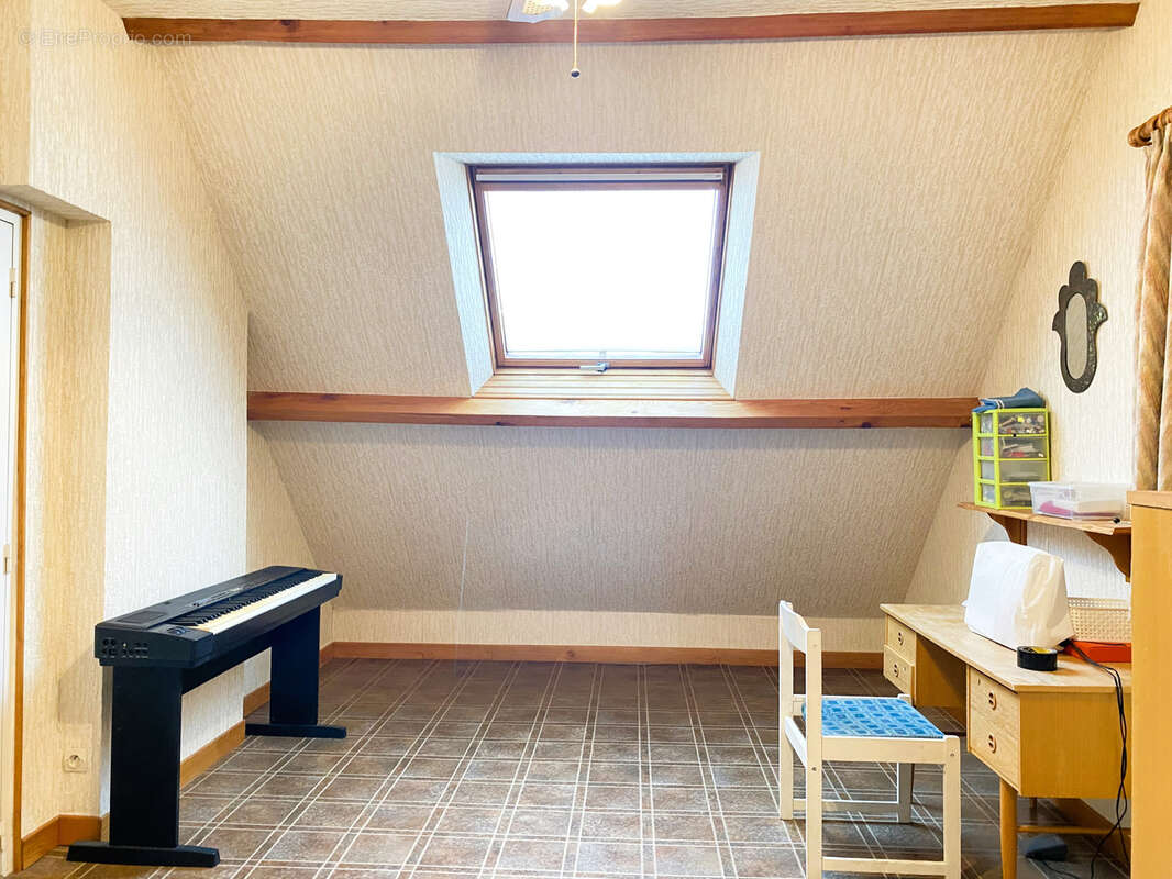 Maison à MONTACHER-VILLEGARDIN