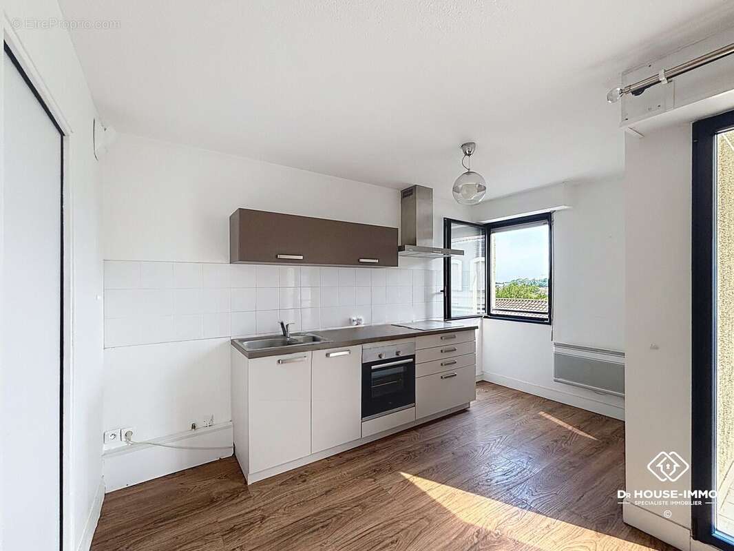 Appartement 72 m² à Merignac  - photo 7