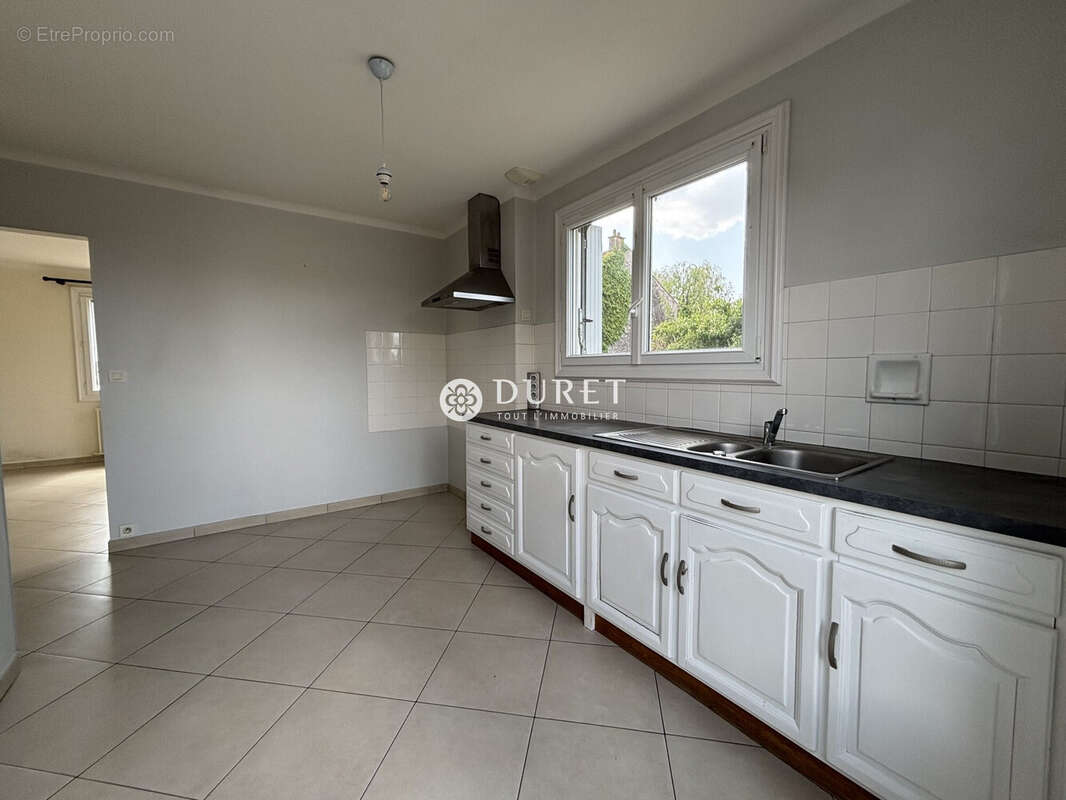 Maison 78 m² à Cugand  - photo 9